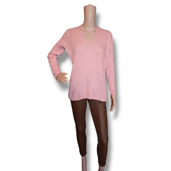 STREETWEAR SOCIETY Women's Mauve Ribbed V-neck Sweater - Picture 15 of 16